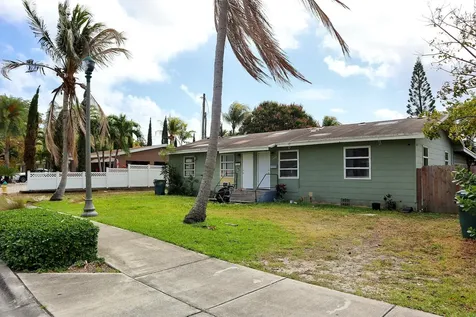 1056 NE 34th Court Oakland Park FL 33334