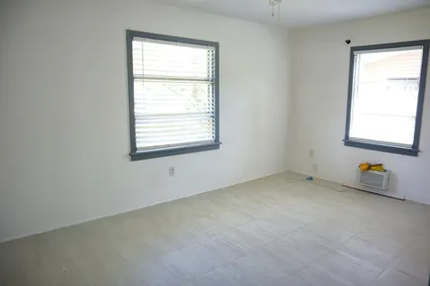 1056 NE 34th Court Oakland Park FL 33334