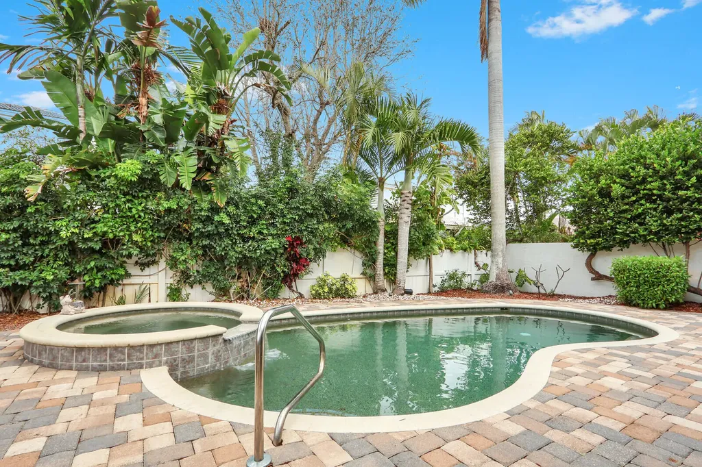 2063 Cezanne Road West Palm Beach FL 33409