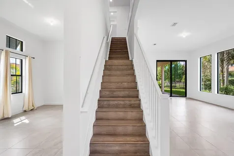 12035 N Baypoint Circle Parkland FL 33076