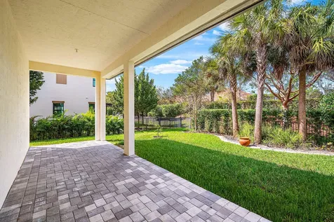 12035 N Baypoint Circle Parkland FL 33076