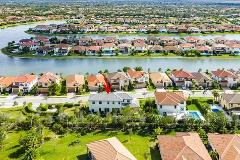 12035 N Baypoint Circle Parkland FL 33076