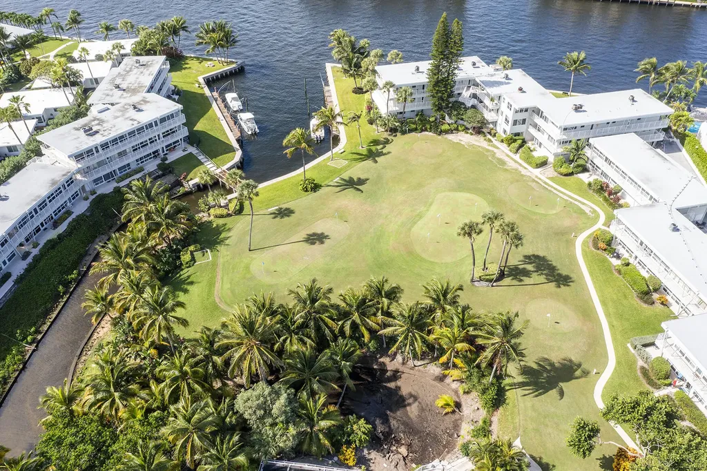 1221 Hillsboro Mile Hillsboro Beach FL 33062