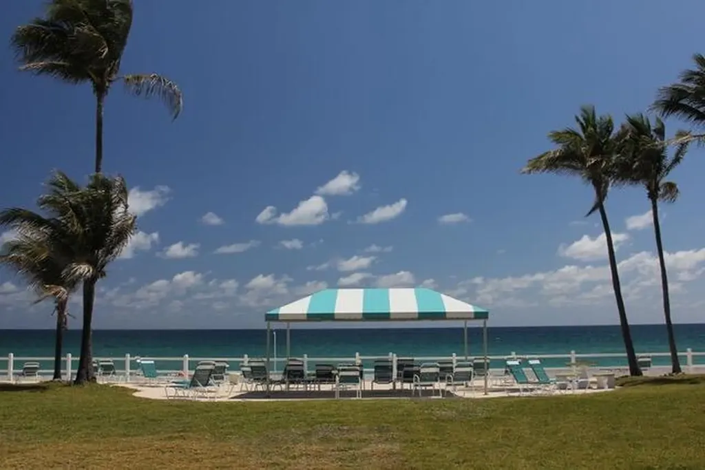 1221 Hillsboro Mile Hillsboro Beach FL 33062