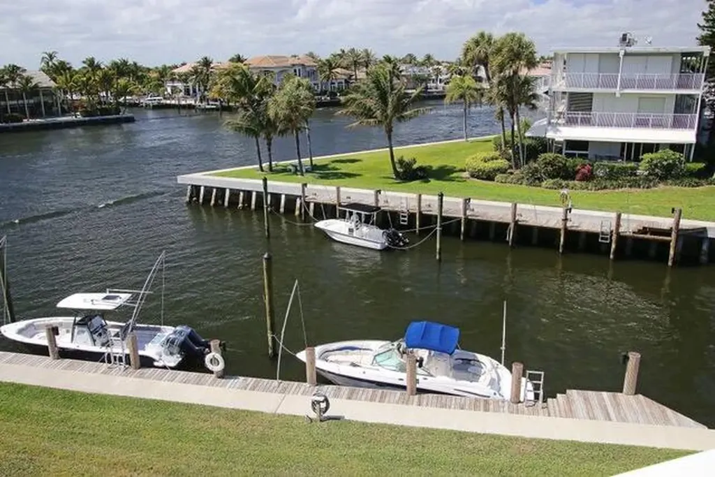 1221 Hillsboro Mile Hillsboro Beach FL 33062