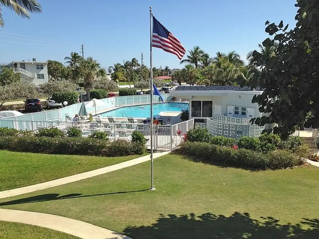 1221 Hillsboro Mile Hillsboro Beach FL 33062