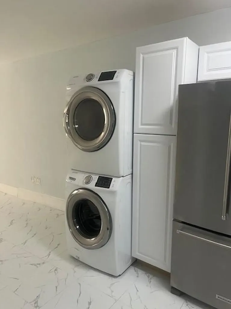 636 Meridian Avenue Miami Beach FL 33139