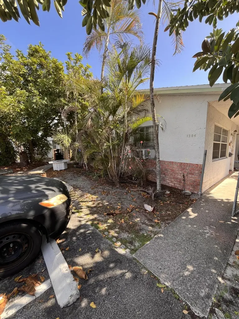 1304 NE 4th Street Pompano Beach FL 33060