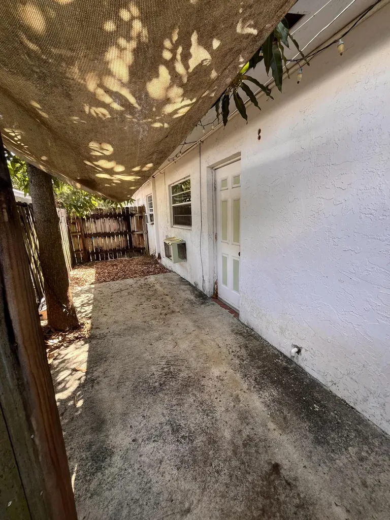 1304 NE 4th Street Pompano Beach FL 33060