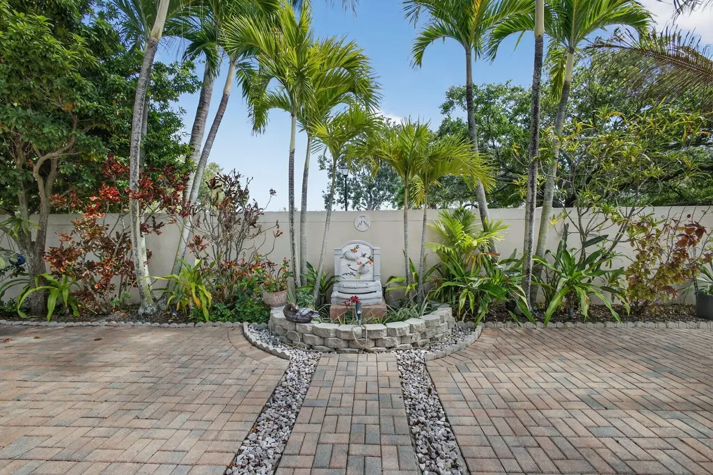 151 St Michaels Court Jupiter FL 33458