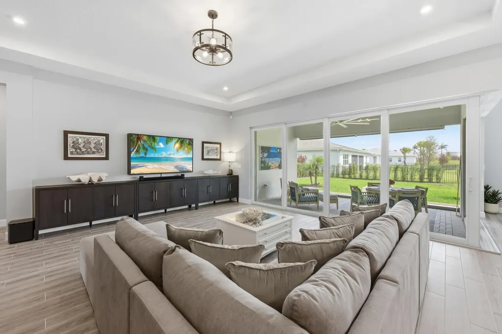 10639 Vineyard Drive Port St Lucie FL 34987