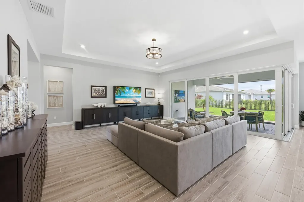 10639 Vineyard Drive Port St Lucie FL 34987