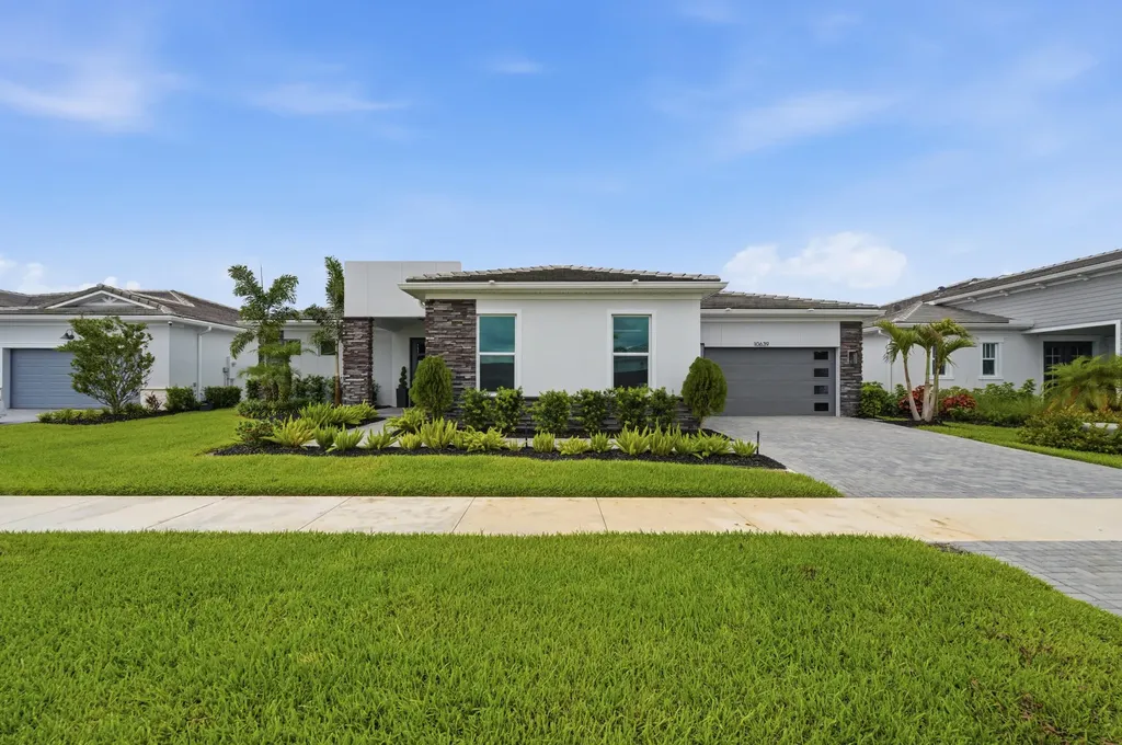 10639 Vineyard Drive Port St Lucie FL 34987