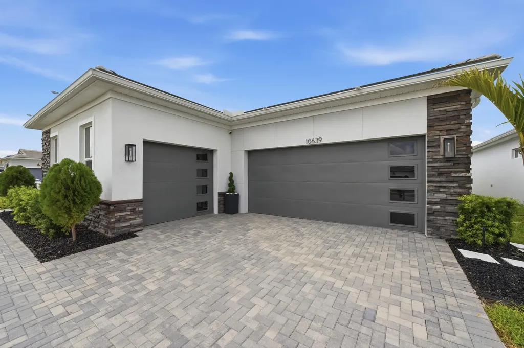 10639 Vineyard Drive Port St Lucie FL 34987