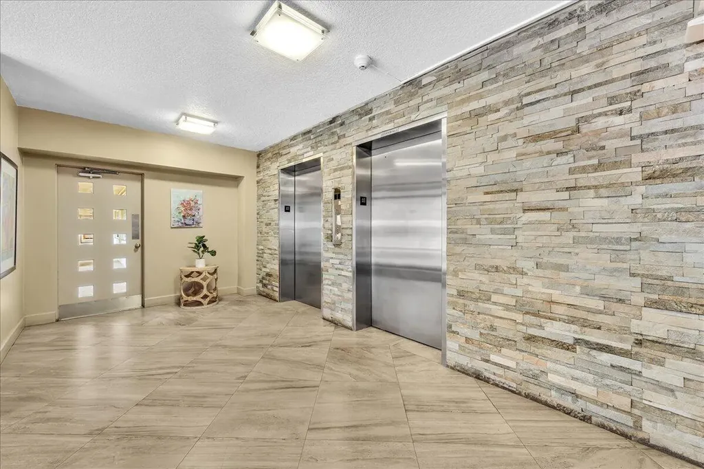 804 Cypress Grove Lane Pompano Beach FL 33069