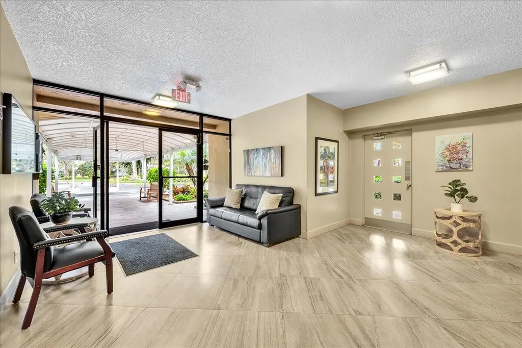 804 Cypress Grove Lane Pompano Beach FL 33069