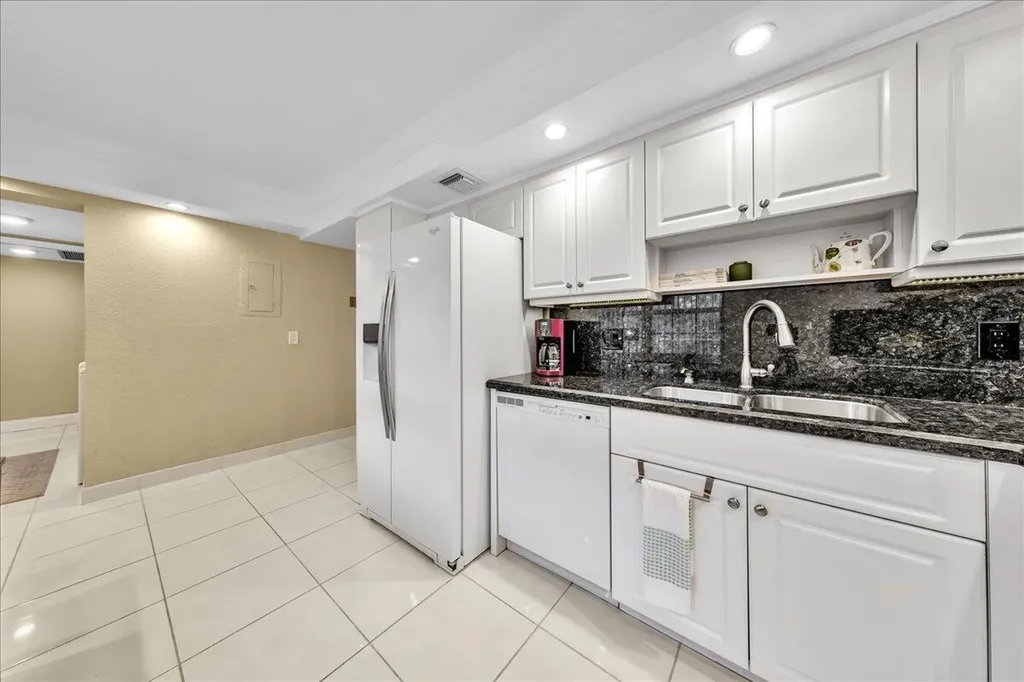 804 Cypress Grove Lane Pompano Beach FL 33069