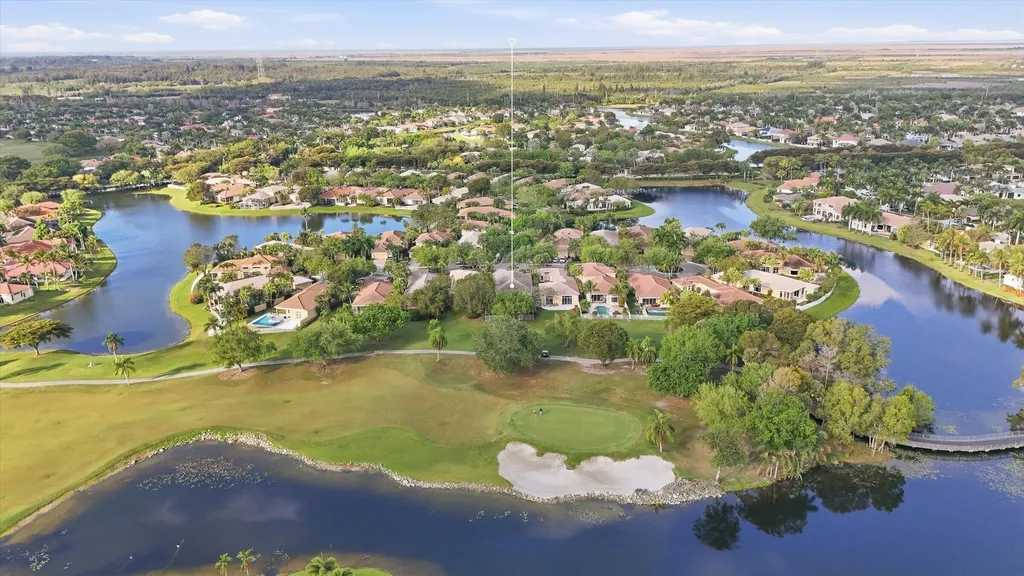 2466 Bay Isle Court Weston FL 33327