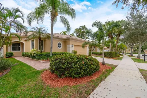 2466 Bay Isle Court Weston FL 33327