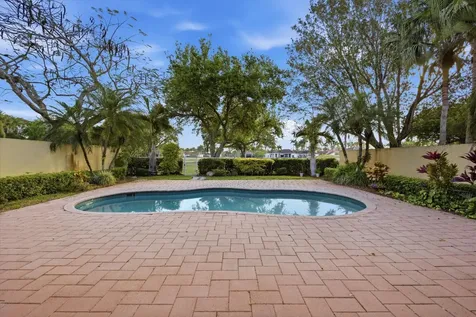 2466 Bay Isle Court Weston FL 33327