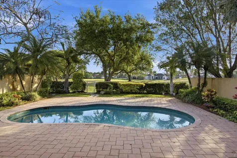 2466 Bay Isle Court Weston FL 33327