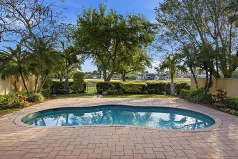 2466 Bay Isle Court Weston FL 33327