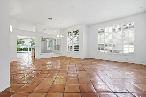 2466 Bay Isle Court Weston FL 33327
