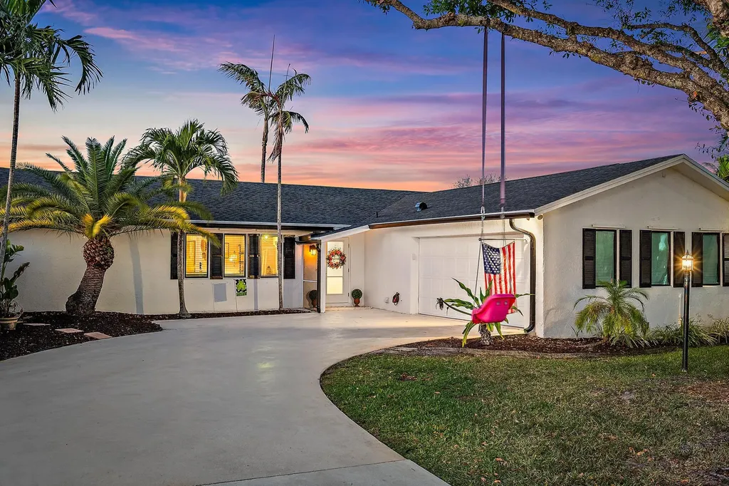 4303 Elm Avenue Palm Beach Gardens FL 33410