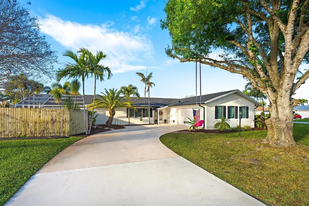 4303 Elm Avenue Palm Beach Gardens FL 33410