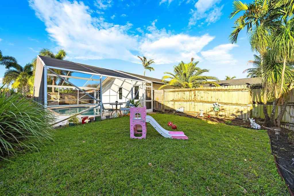 4303 Elm Avenue Palm Beach Gardens FL 33410