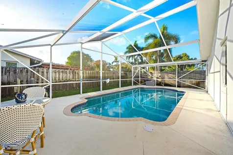 4303 Elm Avenue Palm Beach Gardens FL 33410