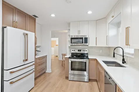 4303 Elm Avenue Palm Beach Gardens FL 33410