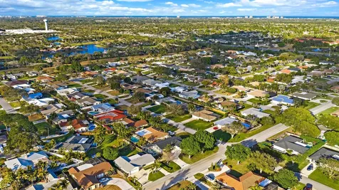 4303 Elm Avenue Palm Beach Gardens FL 33410