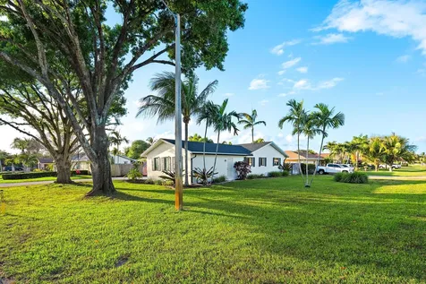 4303 Elm Avenue Palm Beach Gardens FL 33410