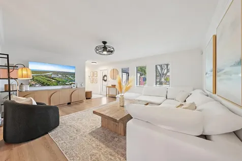 4303 Elm Avenue Palm Beach Gardens FL 33410