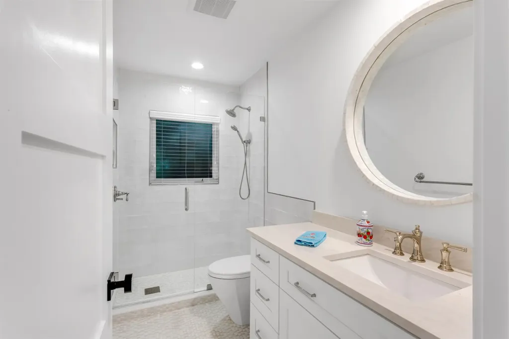 2720 Cardinal Circle Gulf Stream FL 33483