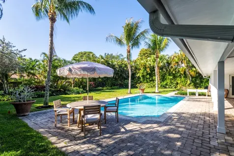 2720 Cardinal Circle Gulf Stream FL 33483