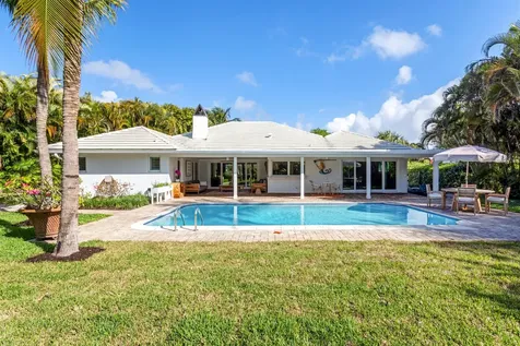 2720 Cardinal Circle Gulf Stream FL 33483