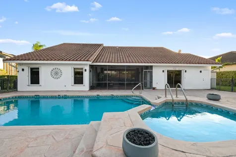 8505 NW 77th Street Tamarac FL 33321