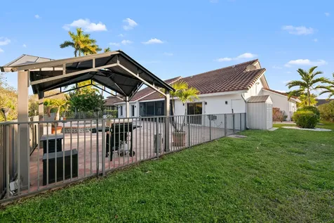 8505 NW 77th Street Tamarac FL 33321