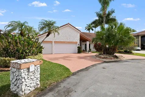 8505 NW 77th Street Tamarac FL 33321