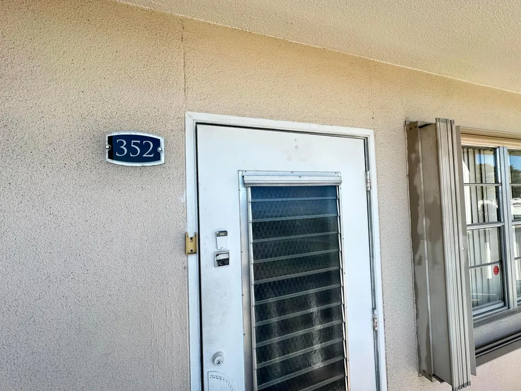 352 Southampton C West Palm Beach FL 33417