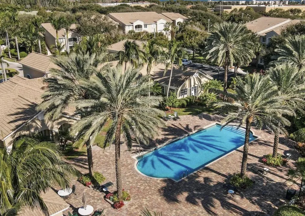 266 Village Boulevard Tequesta FL 33469