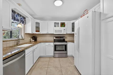 1252 SE Madison Avenue Stuart FL 34996