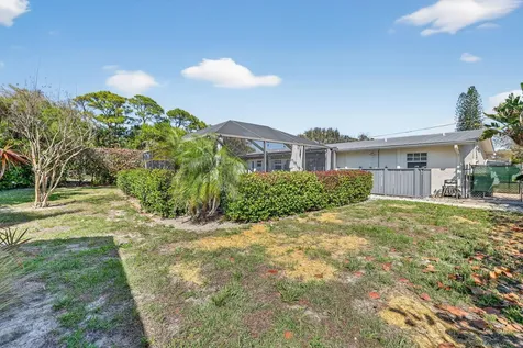 1252 SE Madison Avenue Stuart FL 34996