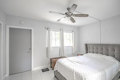 660 Glouchester Street Boca Raton FL 33487
