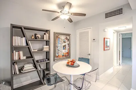 660 Glouchester Street Boca Raton FL 33487