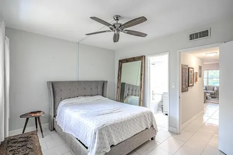 660 Glouchester Street Boca Raton FL 33487