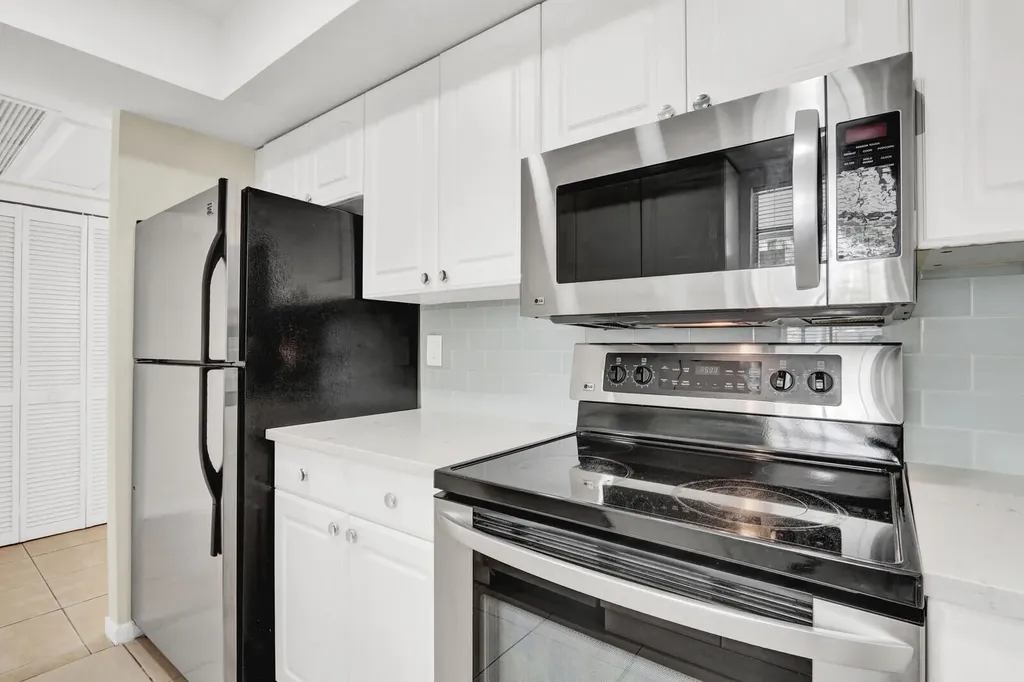 10249 N Military Trail Palm Beach Gardens FL 33410