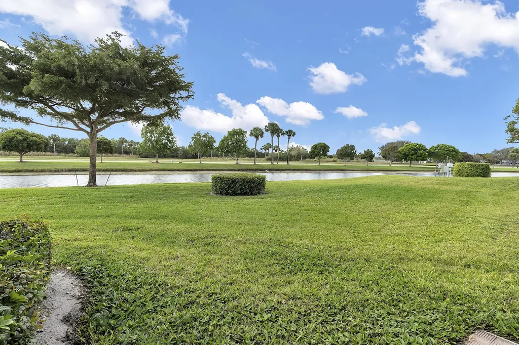 8322 Mooring Circle Boynton Beach FL 33472